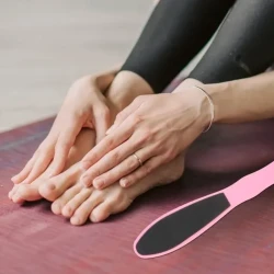 Obojstranný pilník na chodidlá Violet pastelovo fialový