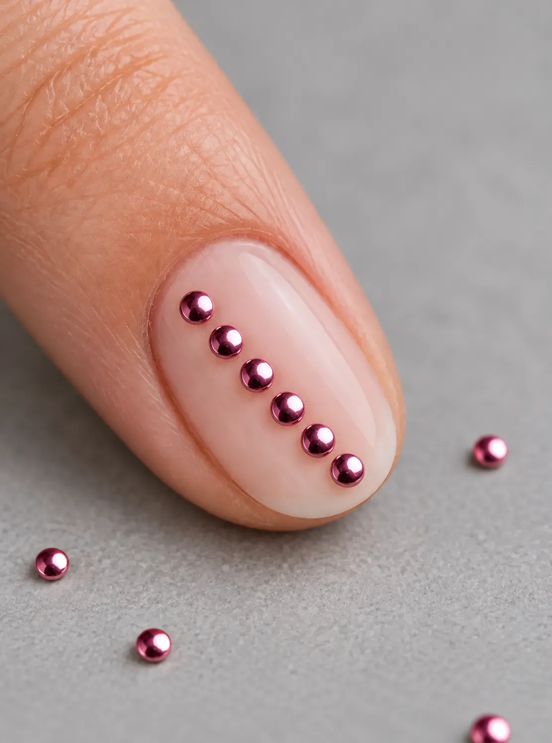 Růžové kulaté metalické 3D ozdoby na nehty ShinePins Round Pink