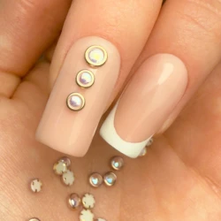 3D kovové ozdoby Gold Jewel v karuselu